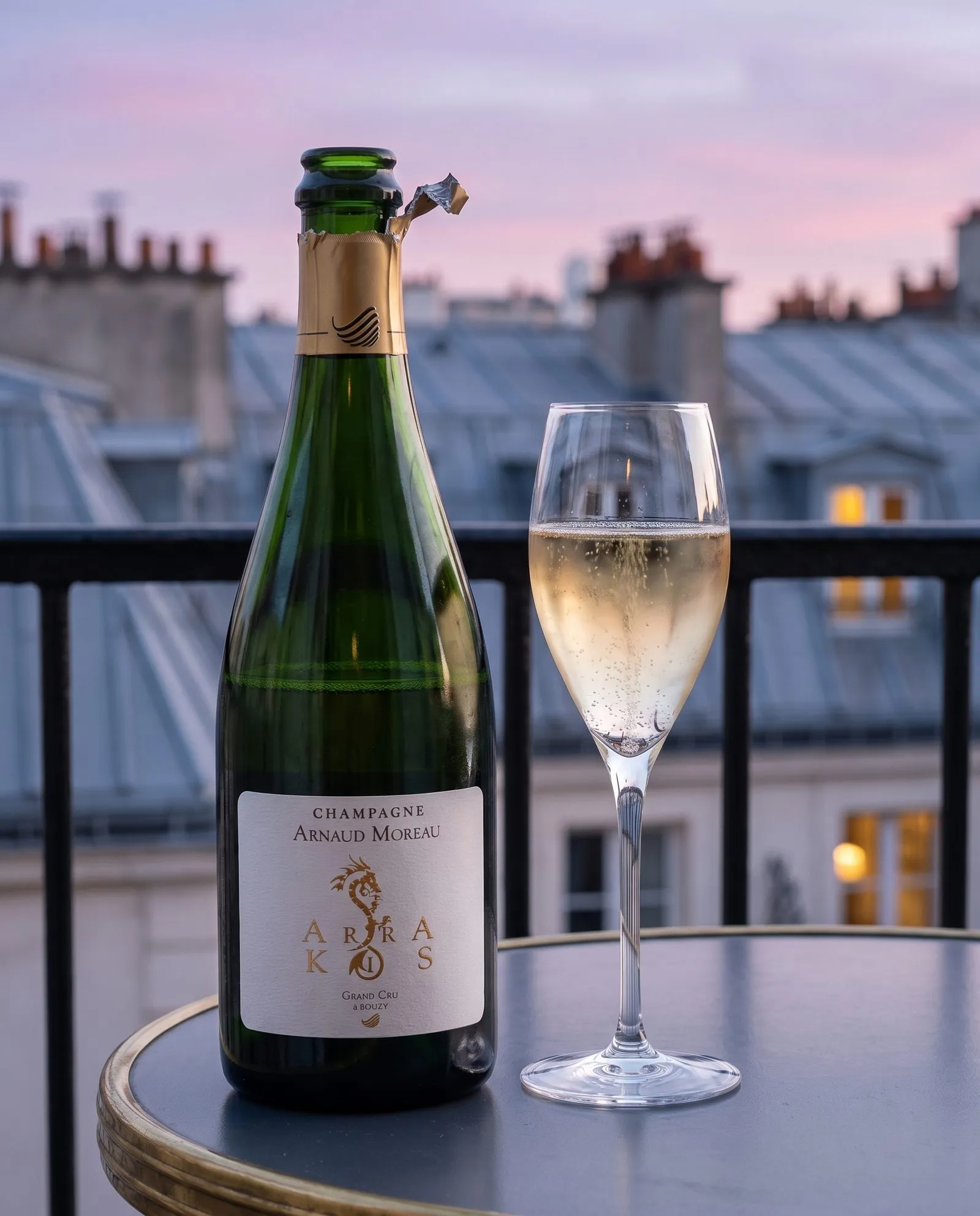 Champagne Arnaud Moreau ArraKis · sur un balcon parisien